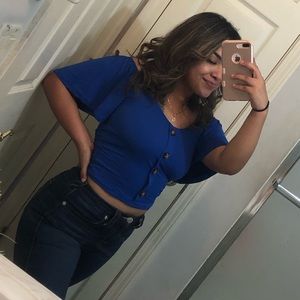 Meet your Posher, Monica